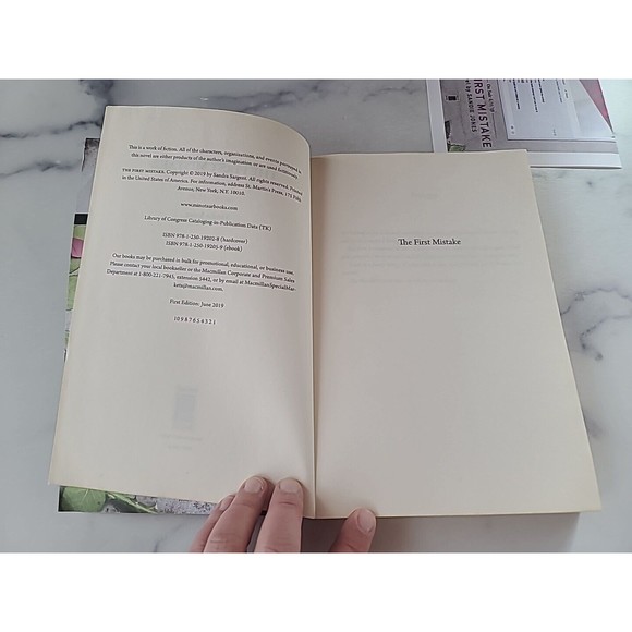 The First Mistake Sandie Jones - Picture 3 of 10